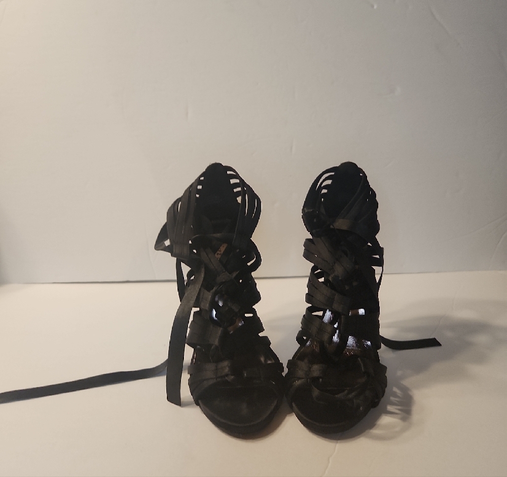 Elegant Black Strappy Women's Heels